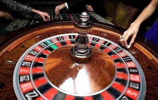 Live dealer conducting Andar Bahar game on fortune88 slot studio